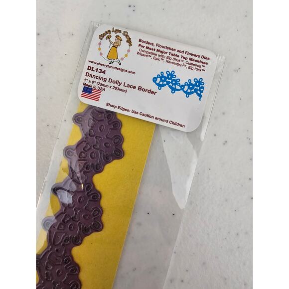 Cheery Lynn Designs Steel Die Dancing Doily Lace Border - Picture 2 of 3